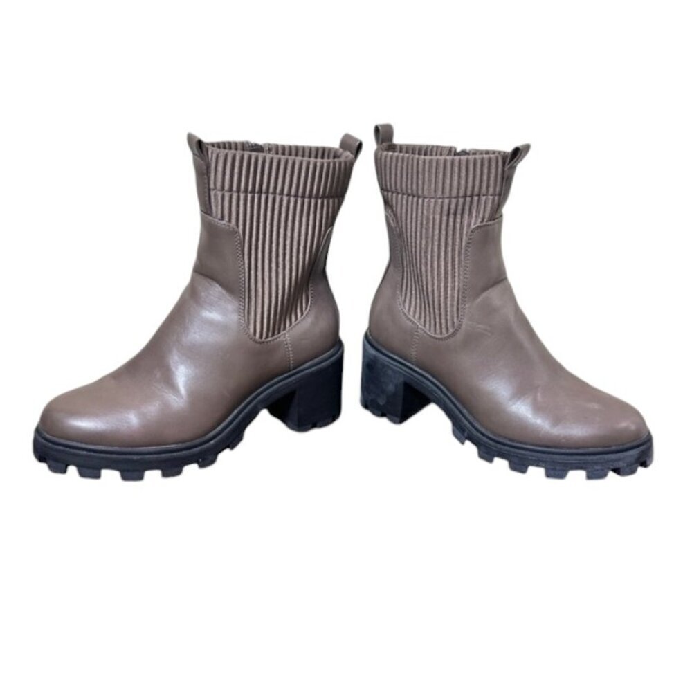A New Day Chocolate Brown faux Leather booties Stretch Sides size 8.5